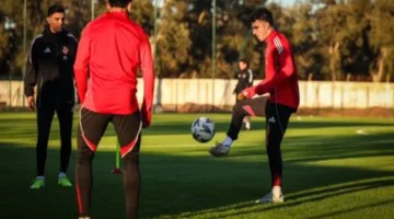 عودة تدريبات الأهلي.. زيزو يبدأ برنامجه التأهيلي بعد رحلة الجزائر بنجاح وتفاؤل